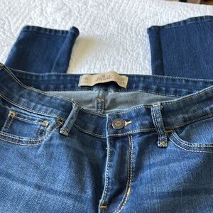 Hollister size 11R/ W30/L31